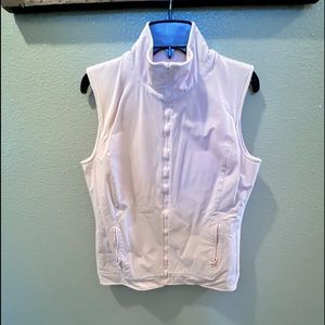 Reversible, pink color, Medium size.